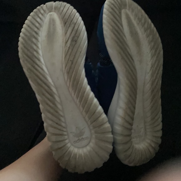 Adidas Boys grade school size 4.5 blue sneakers - Picture 5 of 5